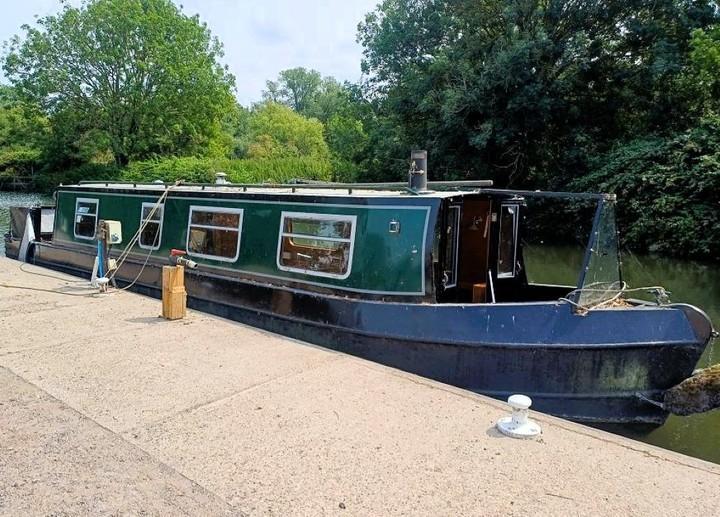 1990 for sale in Aldermaston Wharf