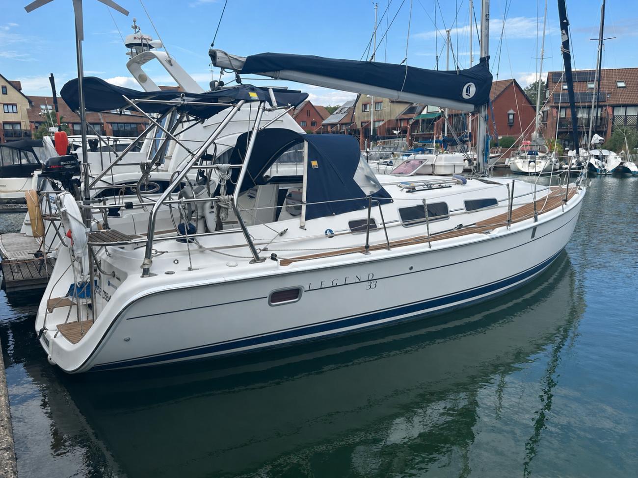 2008 Hunter Legend 33 for sale in Portsmouth, Hampshire, United Kingdom