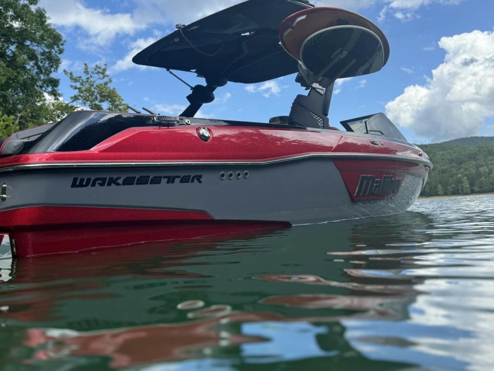 Malibu Wakesetter 23 LSV