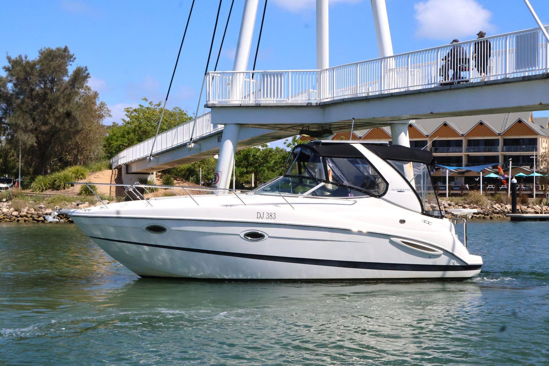 2006 Maxum 3100 SE SPORT EXPRESS CRUISER for sale in PERTH, Western Australia